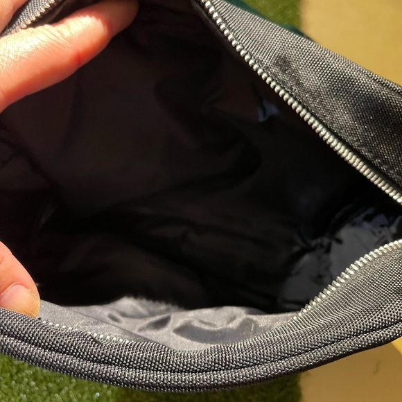 Gucci Black Messenger Bag with Red and Green Strap - Picture 2 of 3